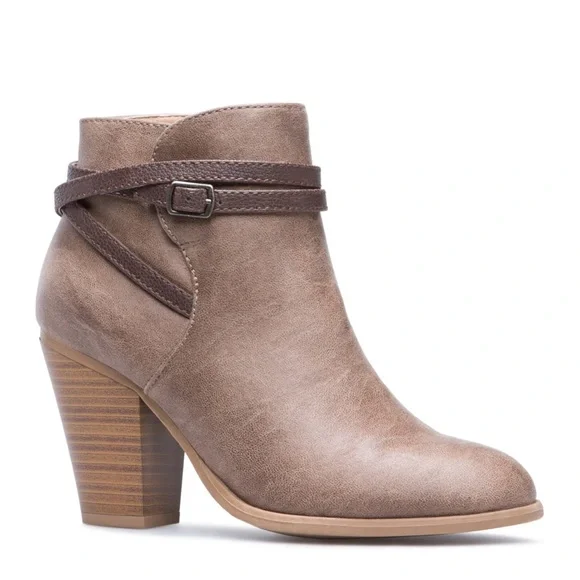 Sashanna Boots - Picture 4 of 5